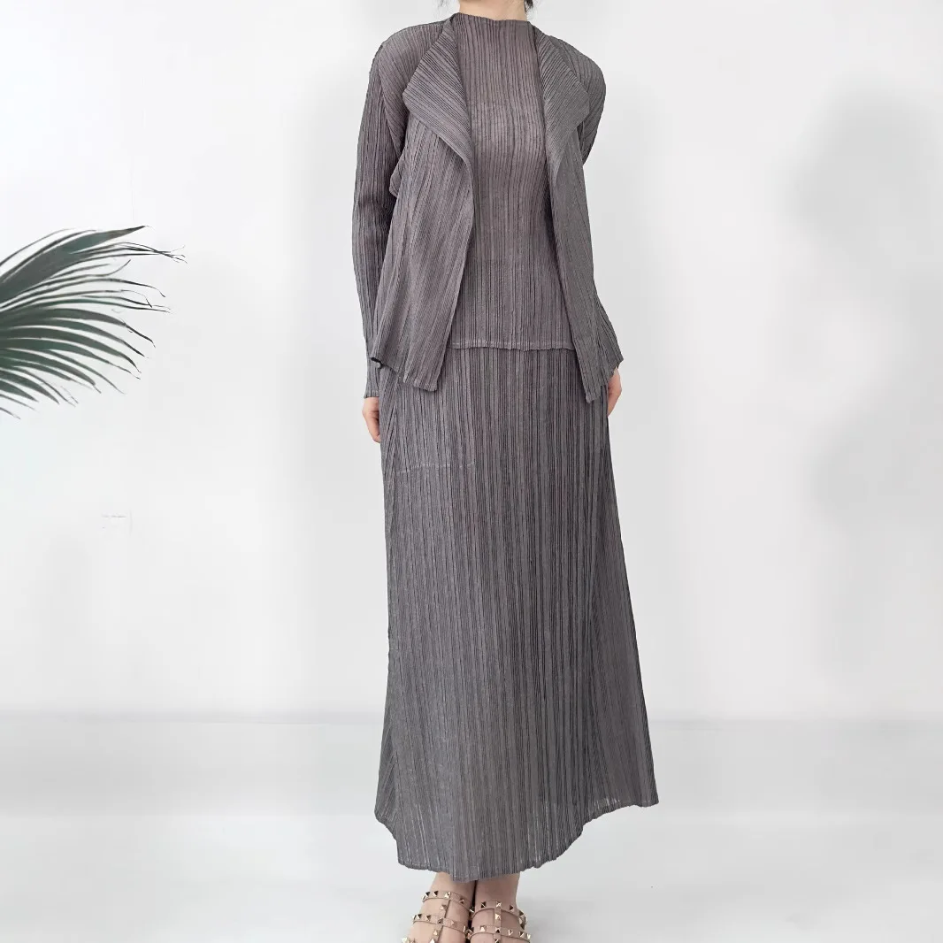 Miyake plisowana tekstura modele pół spódnica 2025 lato nowa cienka starsza wyczucie niszowej sto spódnica parasolowa