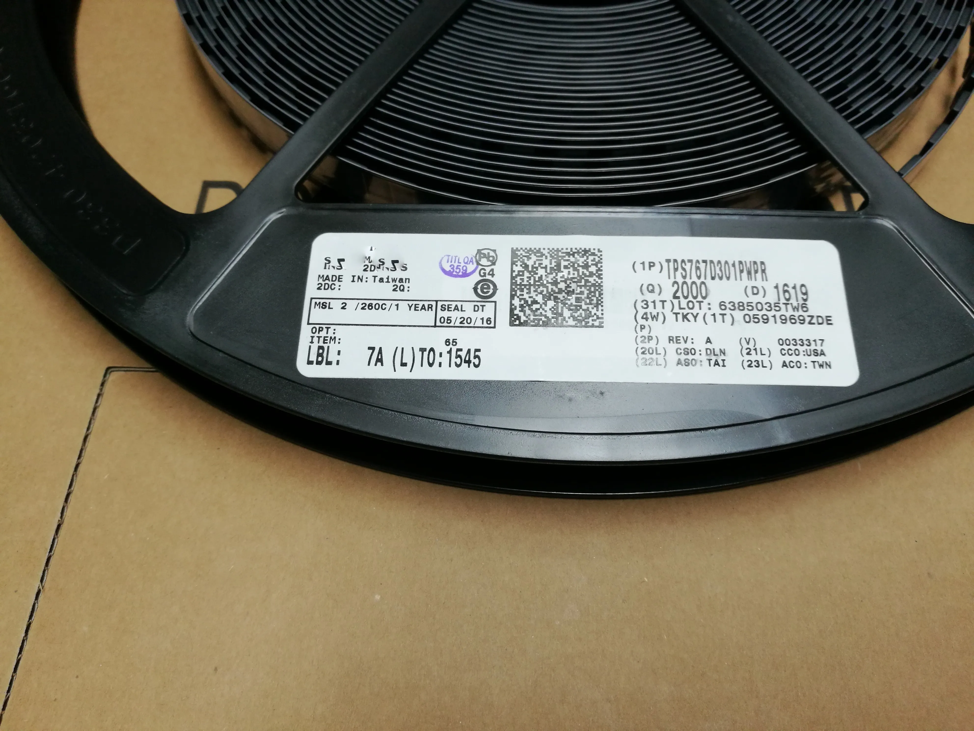 1PCS/TLC1543CDWR  TLC1543    TPS767D301PWPR   TPS767D301