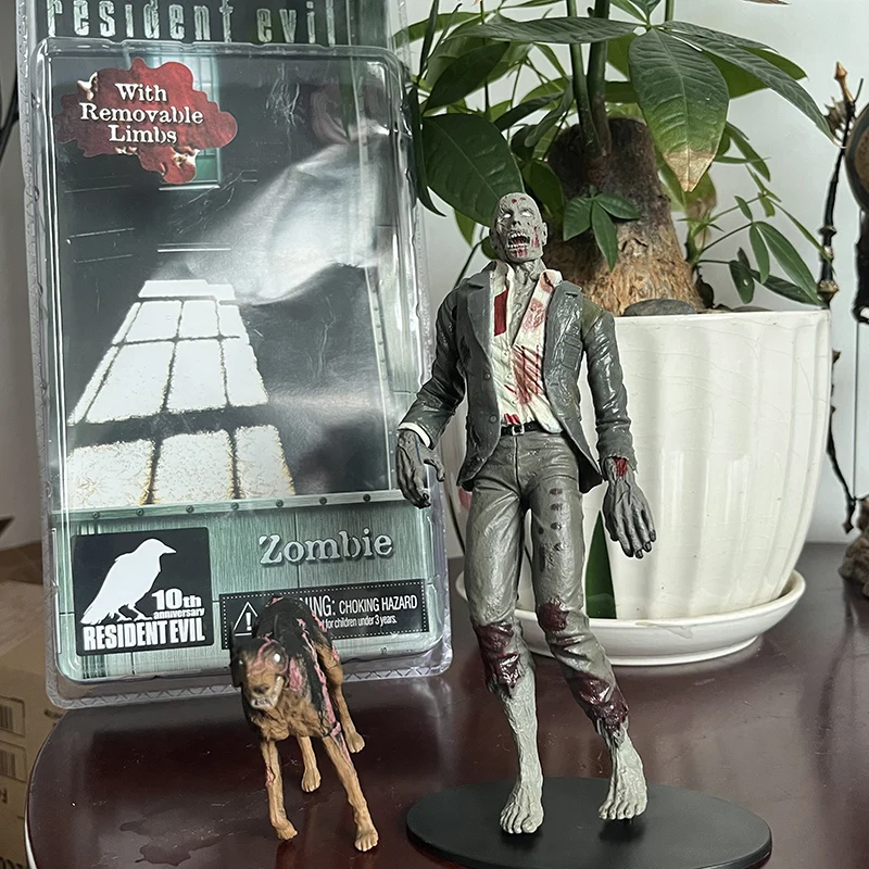 NECA Redfield Hunk Zombie With Dog Licker And Walker Chris Redfield Biohazard Executioner Majini Action Figure Model Toys