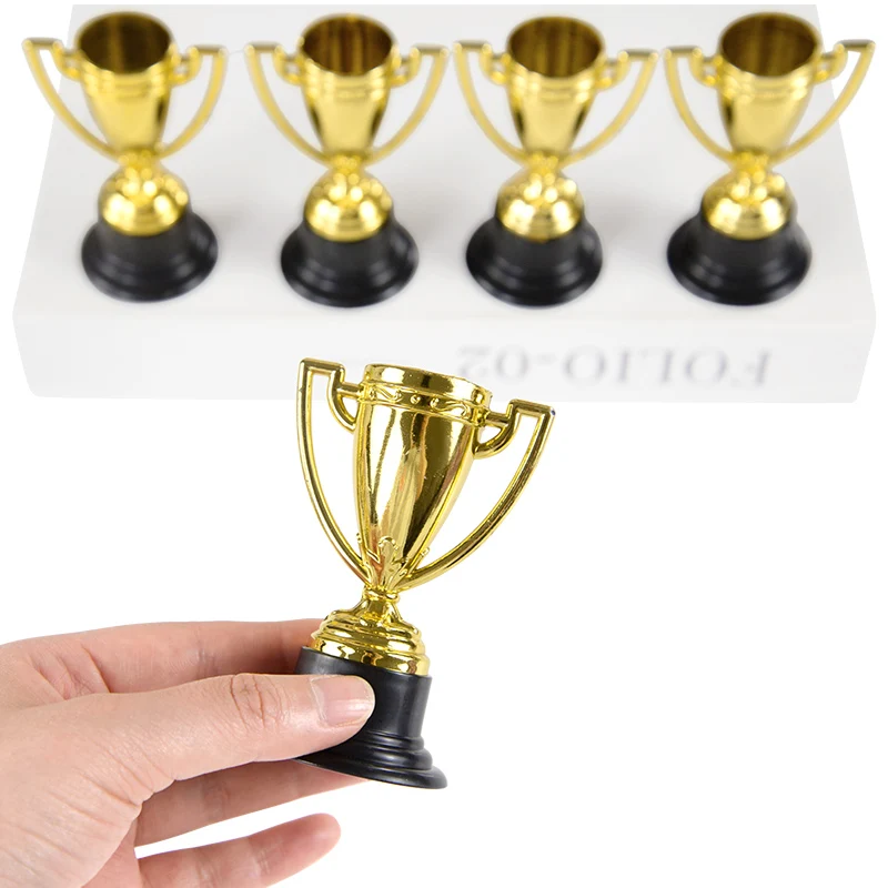 10Pcs Plastic Gold Winners Medals Mini Award Trophy Toys For Kids Birthday Sports Party Gifts Pinata Fillers Competition Reward