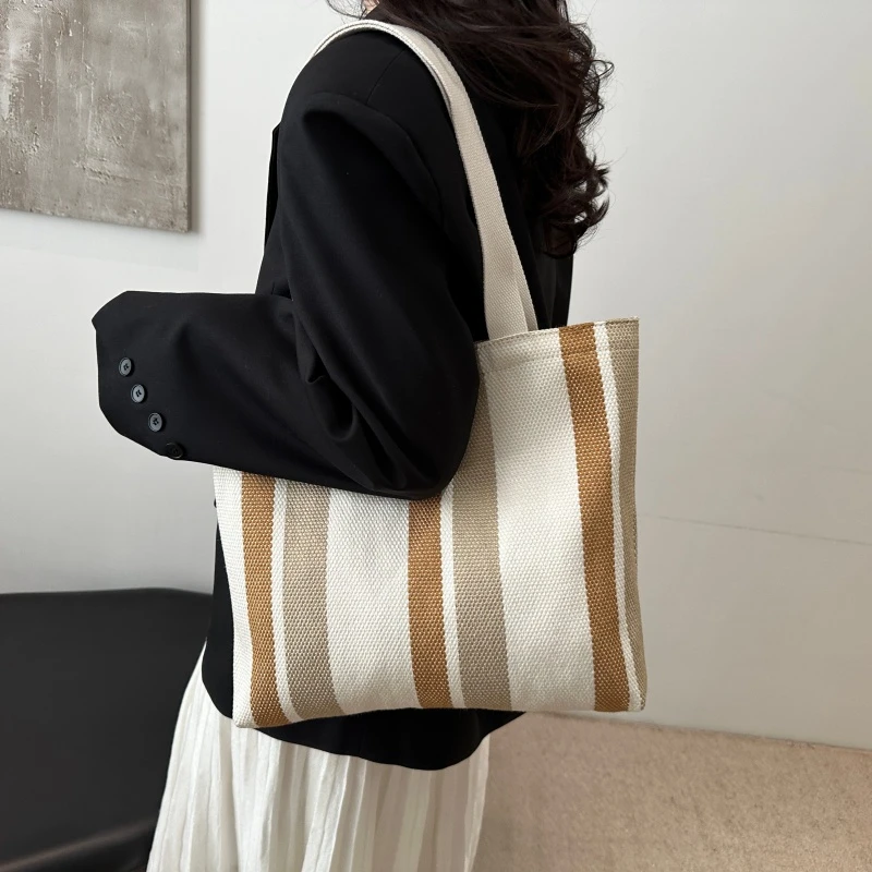 

Women Luxury Leather Classic Designer Fashion Crossbody Bag Shoulder Tote Handbag For Trendy Urban Wear