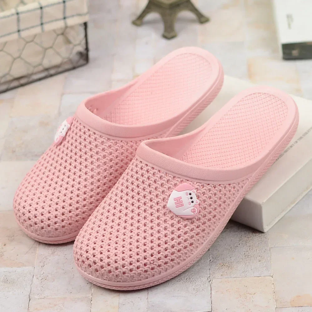 Slippers Women Summer Hole Sandals Flats Bottom Home Slide Slippers Soft Non-Slip Flip Flops Bathroom Beach Slippers Women shoes