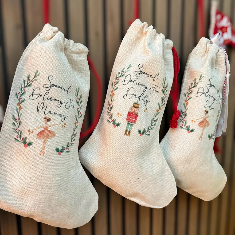 Personalisierter Leinen-Weihnachtsstrumpf mit Nussknacker- und Feen-Design und Namen, Winter-Feiertagsdekoration für den Kamin, Weihnachtsgeschenk für Kinder