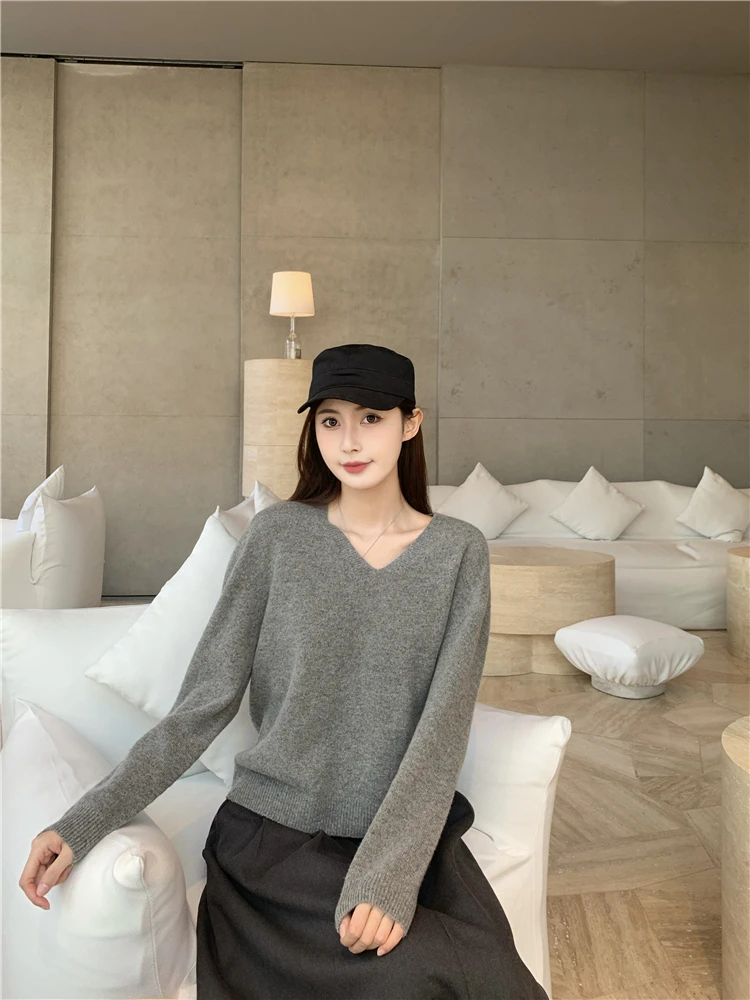 

Loose V-Ne ey Knitted Sweater Women's All Wool Base Layer Top Street Sle Long Sve Full Coverage Head over Heels