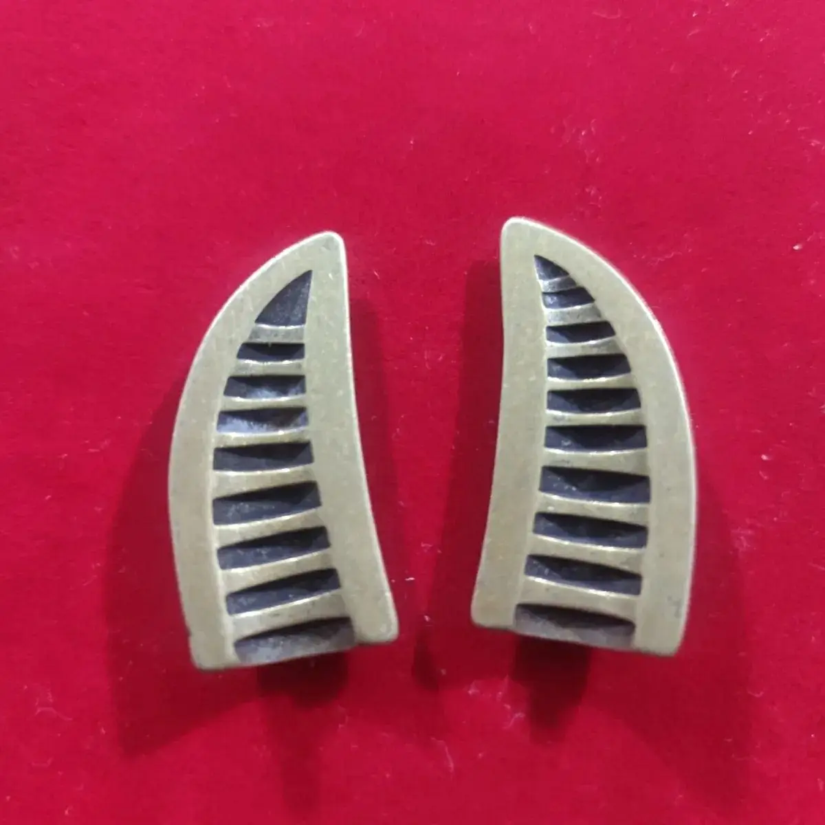 bruciatore-d'incenso-di-alta-gamma-in-bronzo-a-forma-di-santo-graal-design-a-corno-di-pecora-e-corno-di-toro-fatto-a-mano-accessorio-di-moda-a-lunga-durata