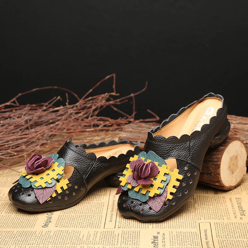 2024 Black mules low heels shoes women summer hollow slipper flats ladies vintage runway shoes woman designer leather wide pumps