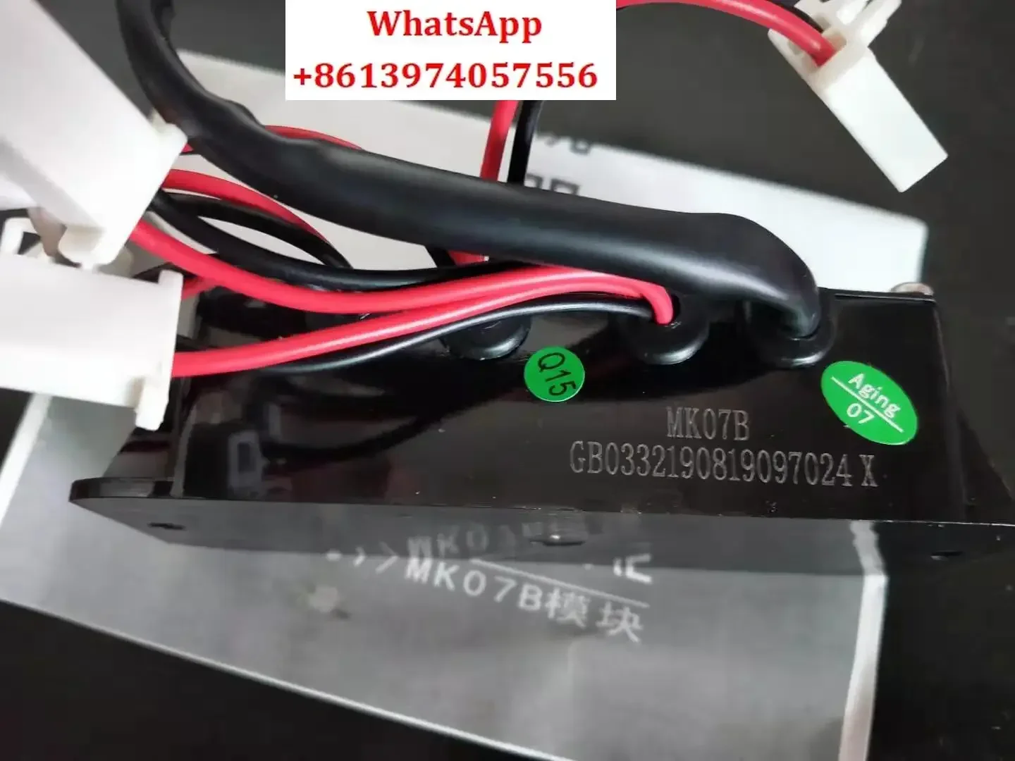 travail-dans-le-module-de-controle-mk07b-un-a-six-led-voyant-d'avertissement-d'ambulance-incendie-pieces-d'entretien-universelles