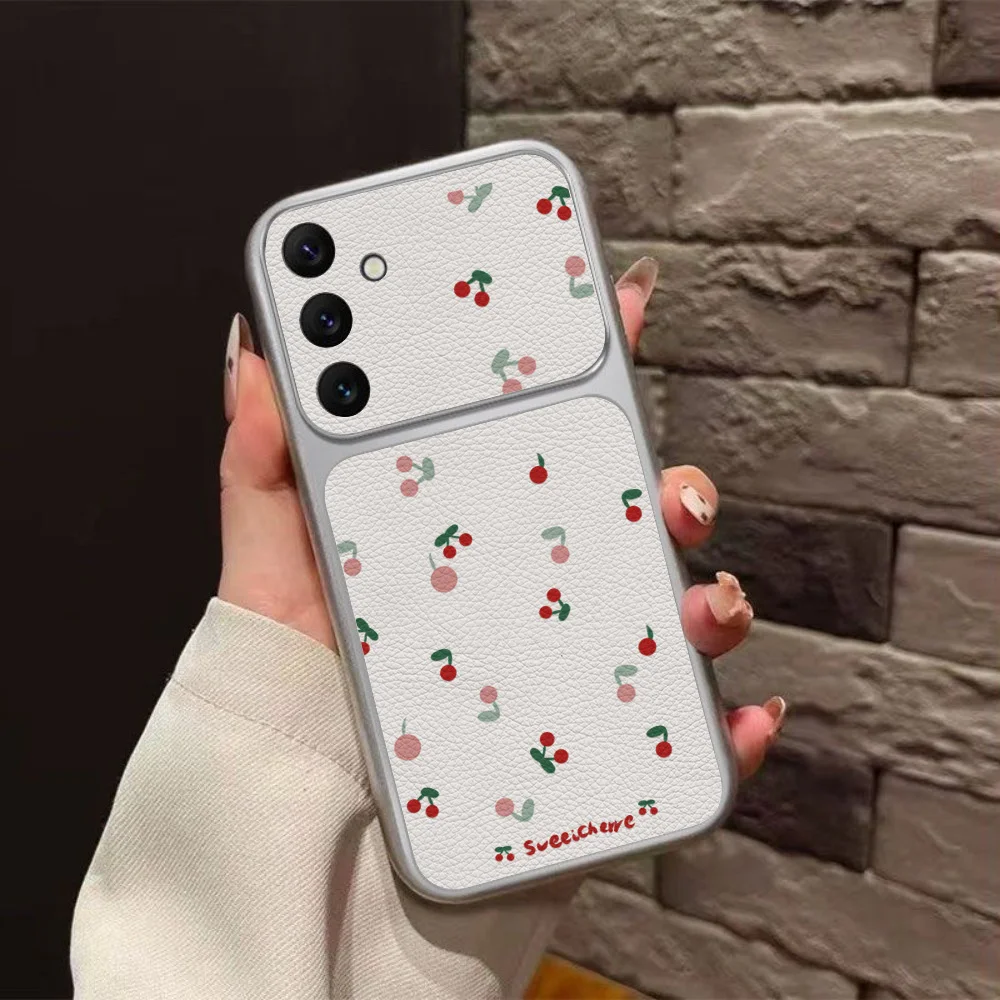 Niedliche Kirschmuster-Leder-Handyhülle für Samsung S26 Ultra S25 A26 A17 A56 A36 A07 Stoßfeste Schutzhülle mit Trageriemen