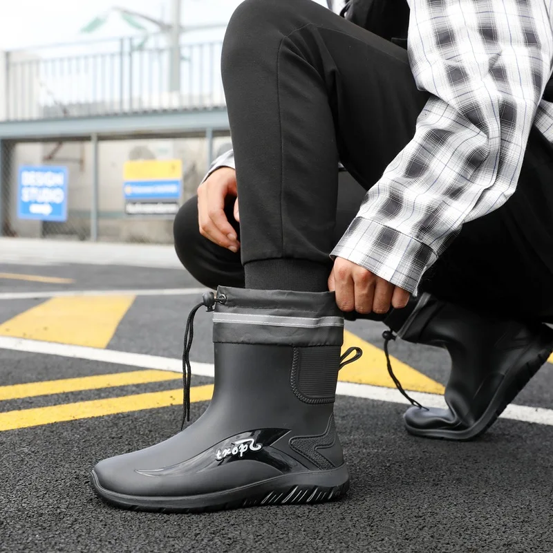 Winter Men\'s Rain Shoes Windproof Cotton Rain Boots Warm Fashion Slip on Fishing Shoes Outdoor Waterproof Work Boot Plus Size 44