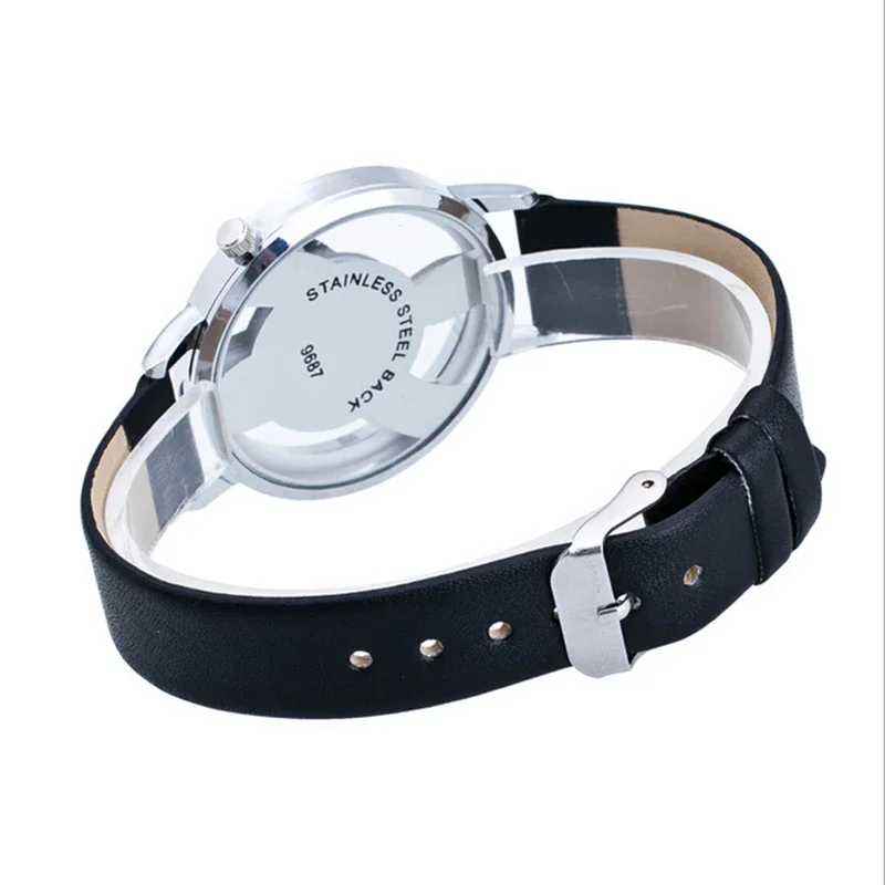 Reloj de cuarzo con notación a la moda para hombre y mujer, pulsera informal con correa de cuero PU en blanco y negro, regalo femenino