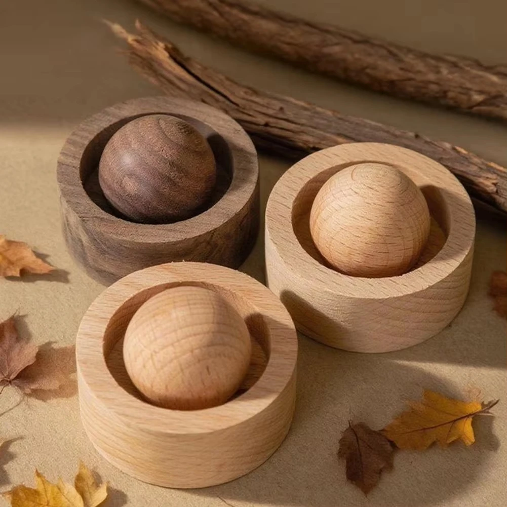 Wood Essential Oil Diffuser Mini Sphere Shaped Wooden Aromatherapy Diffuser Small Round Oil Diffuser for Home Office Car Inter