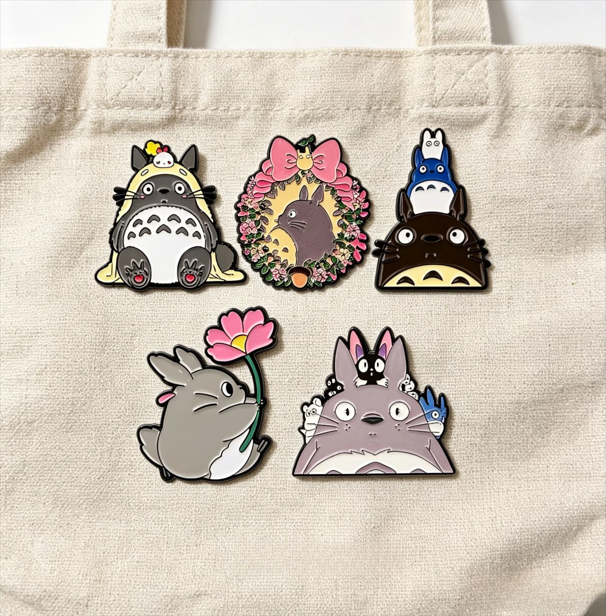 Lot de 5 épingles en émail gris Genie, adorables broches pour revers, badges pour sacs à dos, accessoires vestimentaires, bijoux de mode, cadeaux