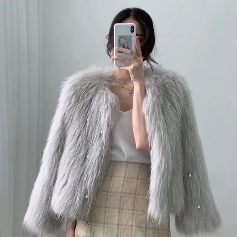 Elegant warm Pearls Furry Coat for Women Winter New Office Young Ladies Raccoon Fur Pearl Tassel Imitation Fox Fur Short Coats
