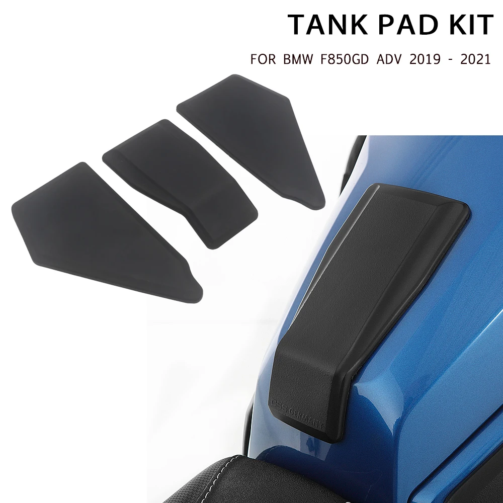 

The three-part tank pad kit is precisely tailored to the design of the machine. The pads effectively protect all contact points