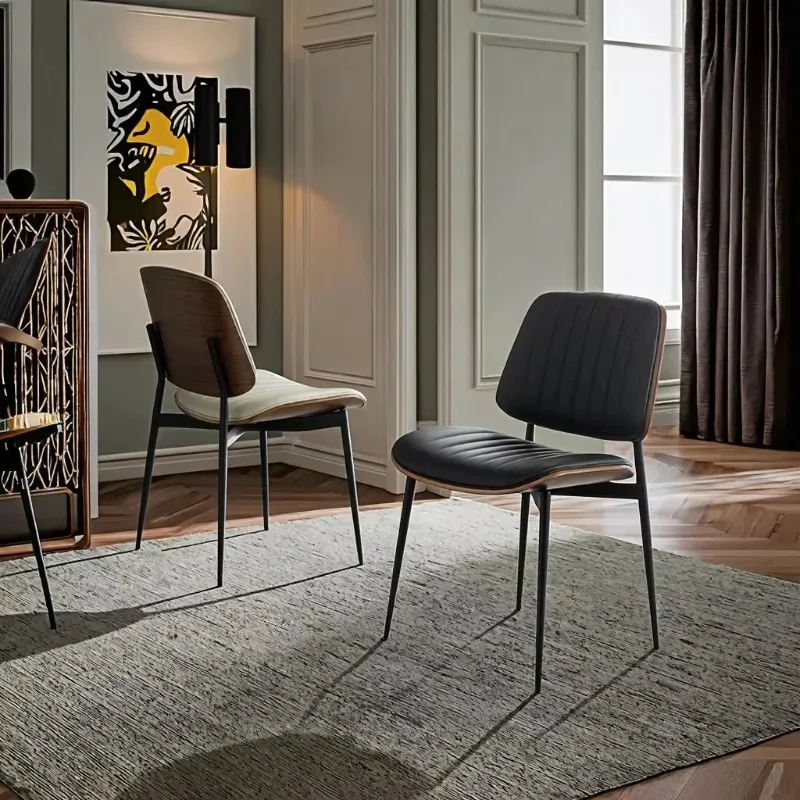 chaise-de-salle-a-manger-minimaliste-de-luxe-moderne-dossier-en-cuir-rembourre-avec-pieds-en-metal-chaise-noire-pour-restaurant-salle-a-manger