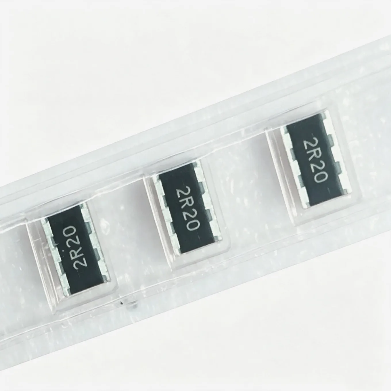 Original New 100% SMD Reverse Pole Side Foot Resistance 1218-2R20 2.2R 2R2 1% 1W WR18X2R20FTL (Inductor)