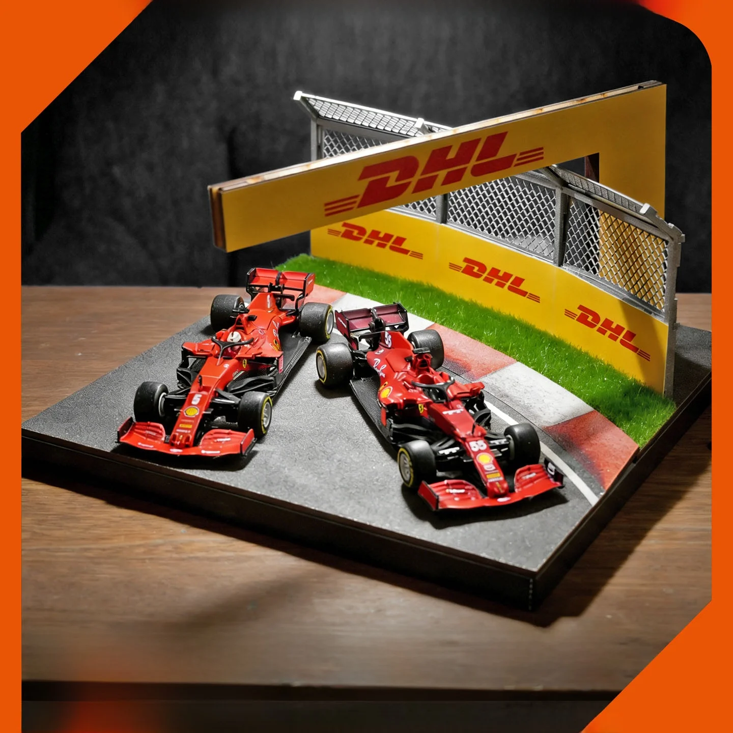 デスクトップディスプレイ合金製カーモデルトラックシーン-64スケール-fレーストラックミニチュアモデル-美しいディスプレイに最適