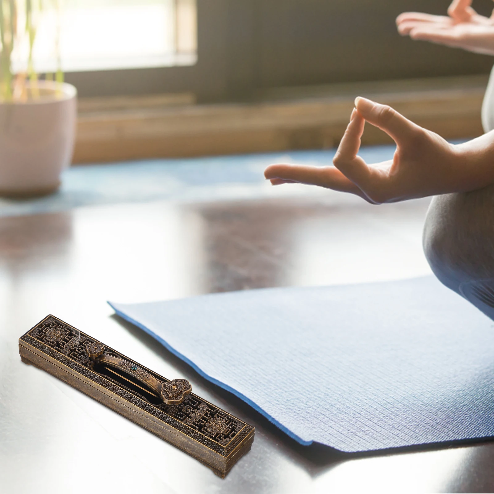 

Chinese Vintage Style Incense Stick Burner Sturdy Retro Incense Holder Desktop Ornament for Home Office Bedroom Aromatherapy