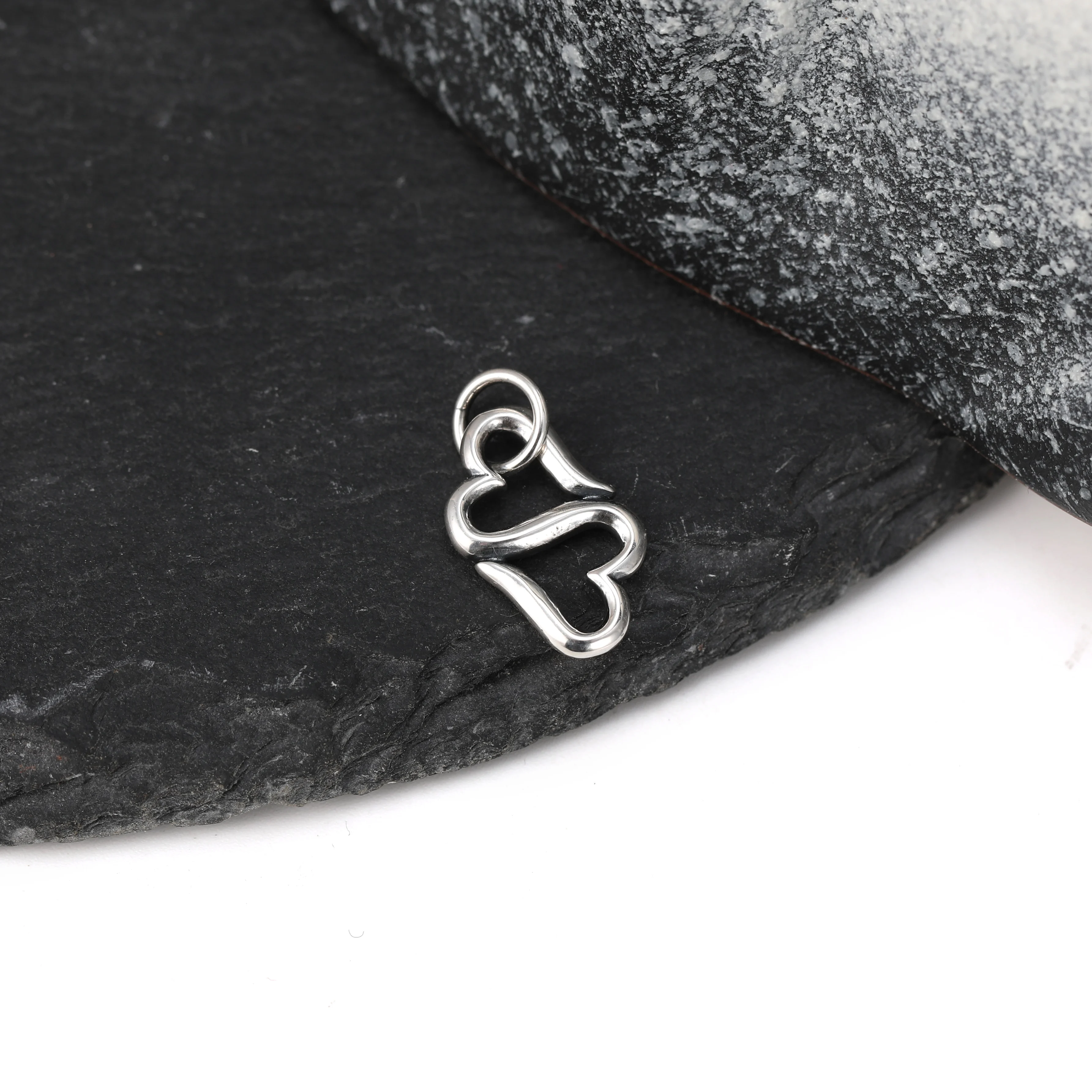 

DJ215 genuine 925 sterling silver fashionable and exquisite keychain accessory, heart linked to heart pendant
