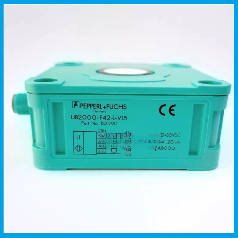 

Ультразвуковой датчик UB2000-F42-I-V15 -U-V15, новый