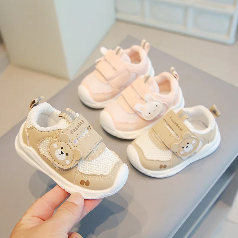 Sepatu bayi perempuan lucu, baru musim gugur anak perempuan merek minimalis kartun sepatu kanvas nyaman sol lembut serbaguna sepatu bayi laki-laki kasual Walker