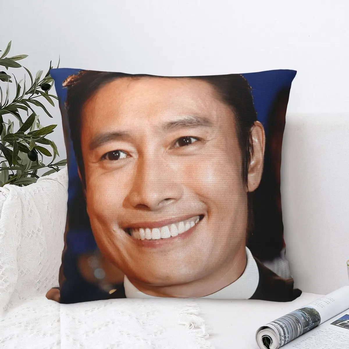 Lees Byung Hun Kroen Korean Actor Pillow Cover Soft Pillow Case Cushion Cover Vintage Custom Pillowcases For Sofa Car Home Decor