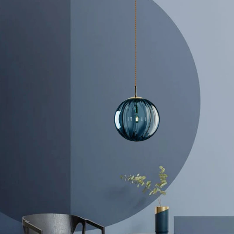 Lampe LED Suspendue en Forme de Boule de Verre au Design Nordique Moderne, Luminaire Décoratif d'Nik, Idéal pour une Chambre à Coucher, une Salle à Manger, un Bar ou une Cuisine