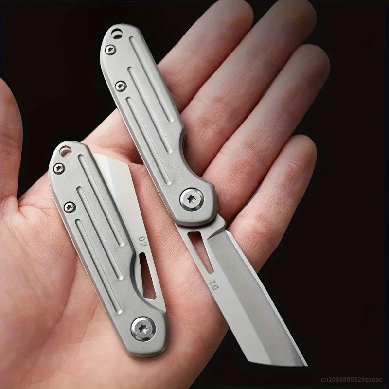 New D2 steel outdoor keychain men\'s pocket knife, stainless steel camping folding knife, EDC hunting survival knife