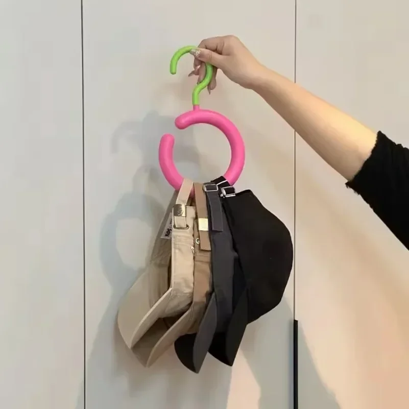 Hat Storage Clothes Hanger Invisible Luxury Multi-Function Hook Home Use New 2025 Plastic Coat Hanger Nordic Sle Adult Closet
