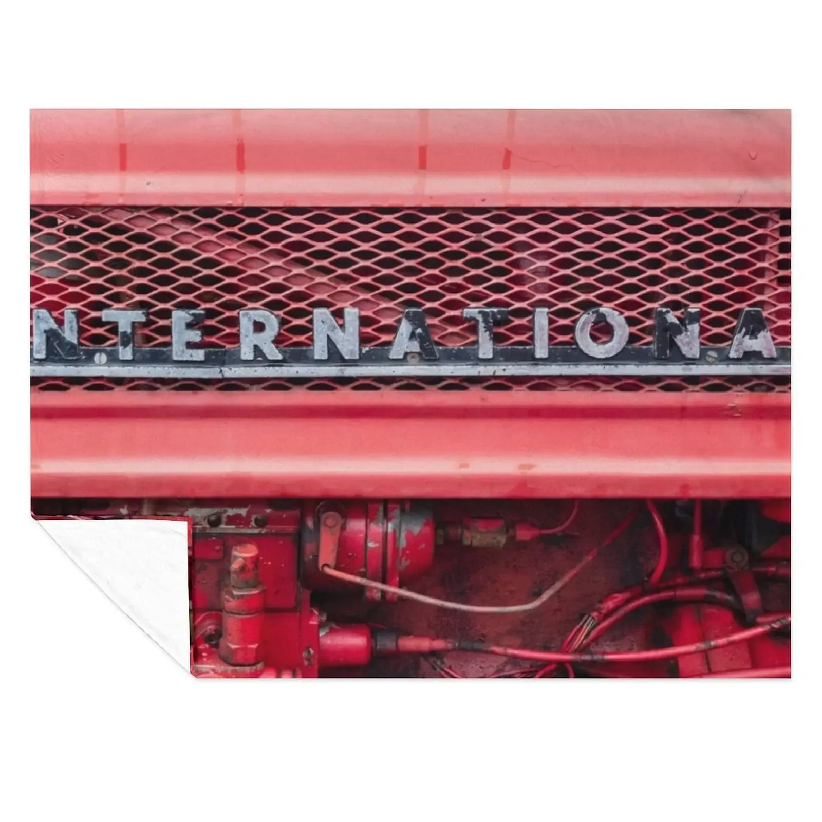 

Vintage International Tractor Badge Throw Blanket Stuffeds Bed linens Sofas Moving Blankets