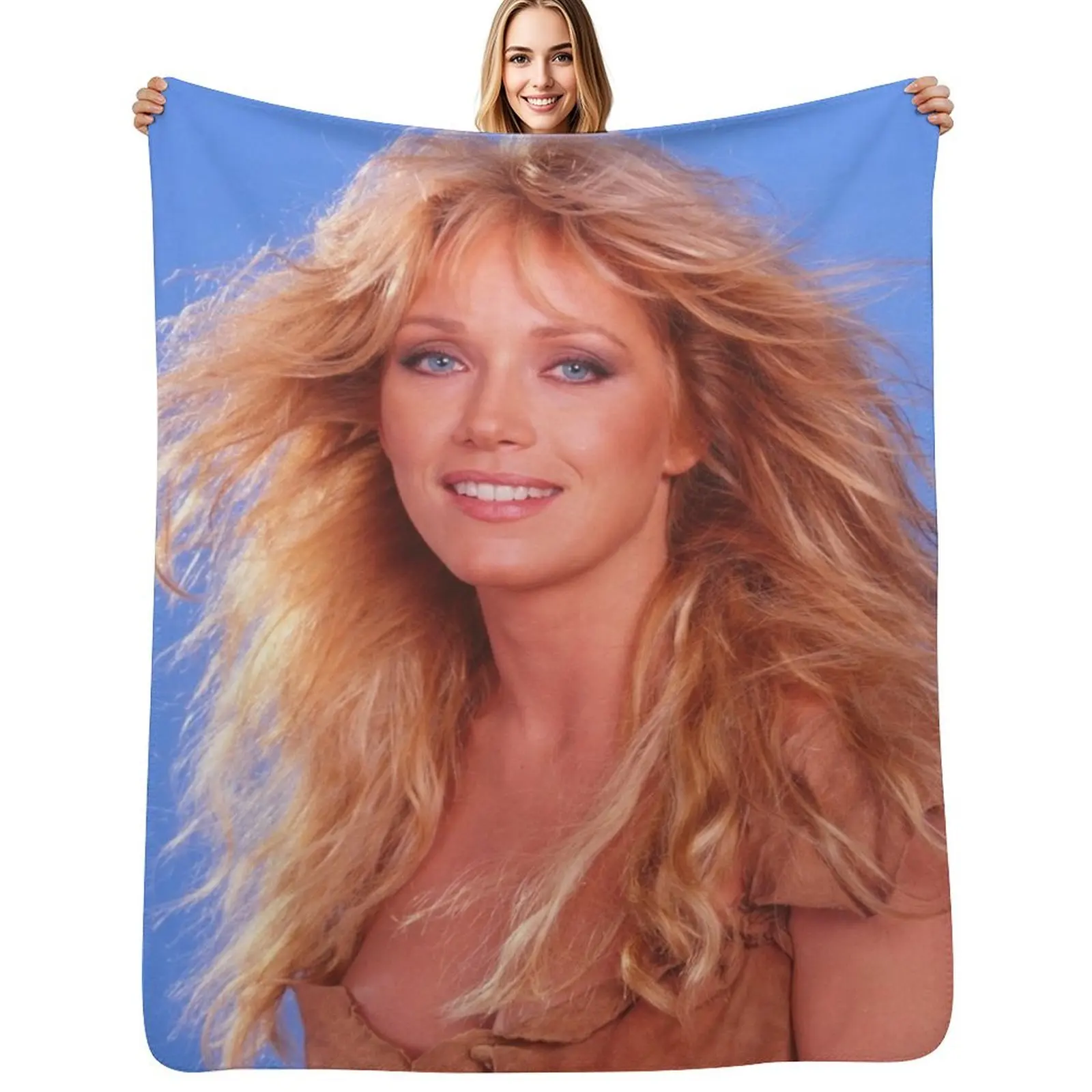 

Tanya Blue Throw Blanket Summer Cool Breathable Blanket for Sleeping