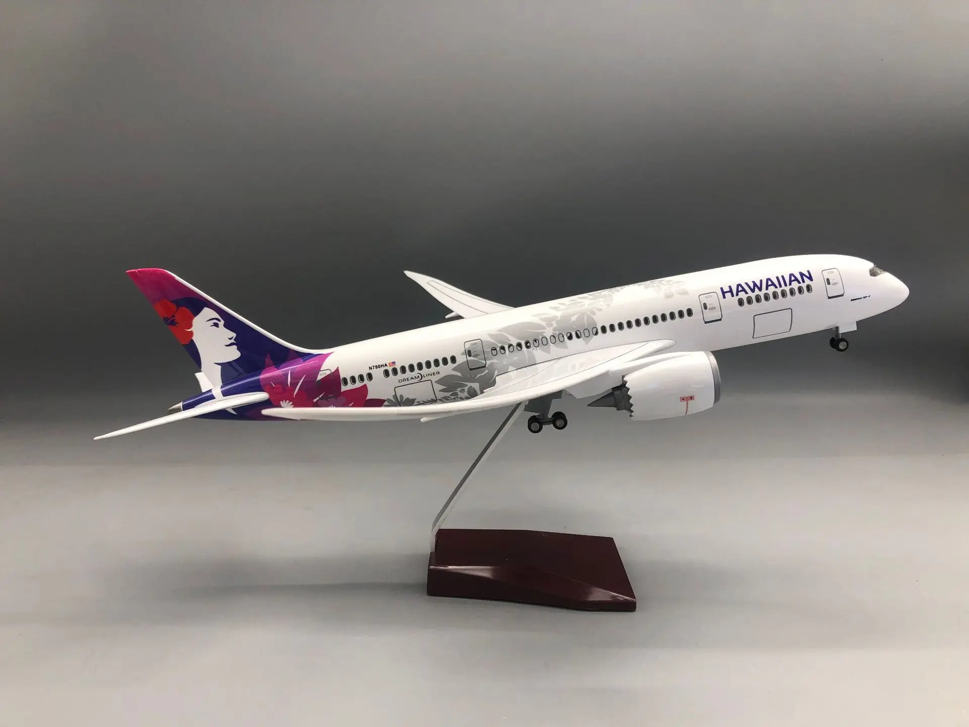 

B787 Hawaiian Airlines Model airplane toy 43cm Collectible Miniatures Realistic Static Model Aircraft Displays Gift By Aviation