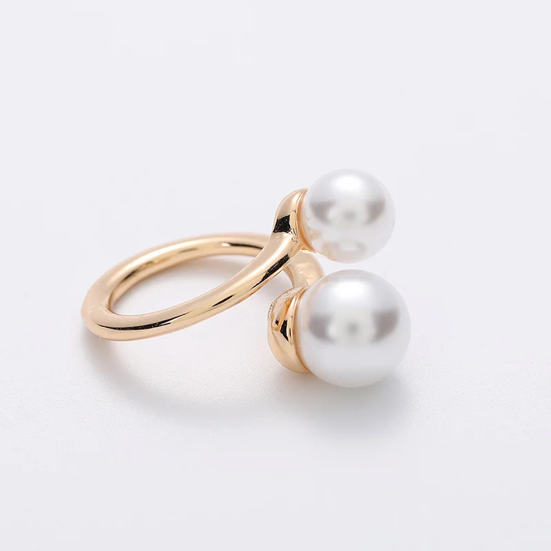 Fashion Pearl Brooches For Women Scarf Buckle Geometry Elegant Scarf Buckle Ring Clothing Accessories