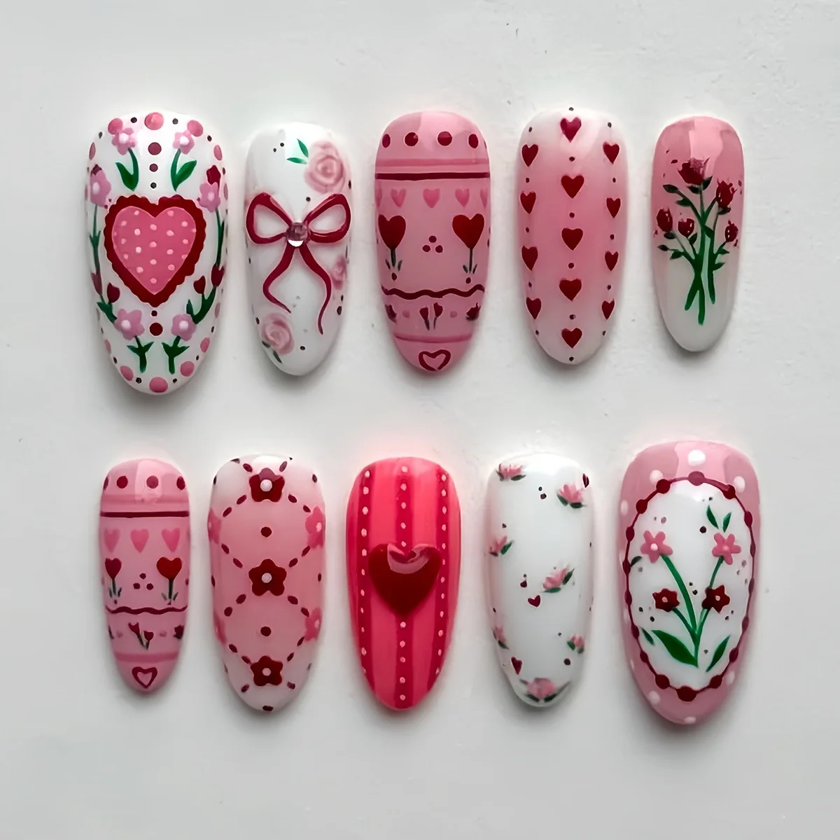 

10pcs Handmade Press on Nails Gradient Pink Short Almond Nails Tips Love Heart Flower Design False Nail Art Rhinestone Fake Nail