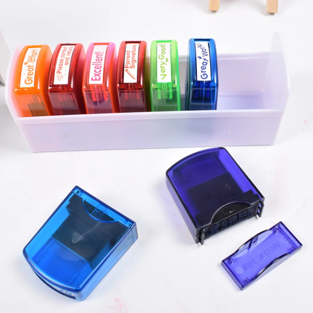 8 stks Opmerking Stamper Set Grappige Creatieve Plastic Gemoedigde Milieu Stamper voor School Leraar Kid (Willekeurig Patroon)