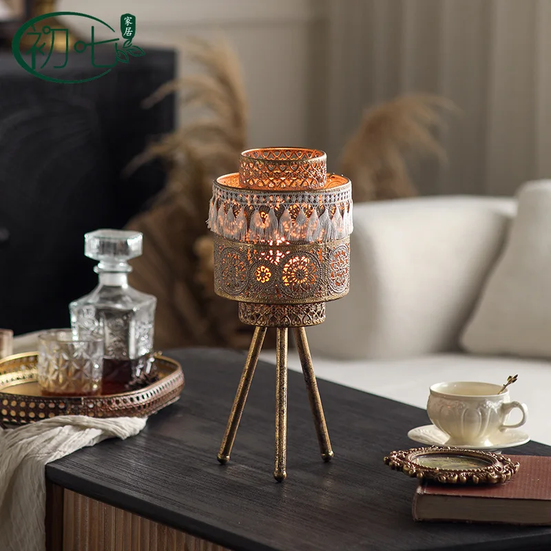 

Moroccan Style Wrought Iron Hollow Candlestick Jewelry Creative Desktop Candlestick Base American Antique Festival Props