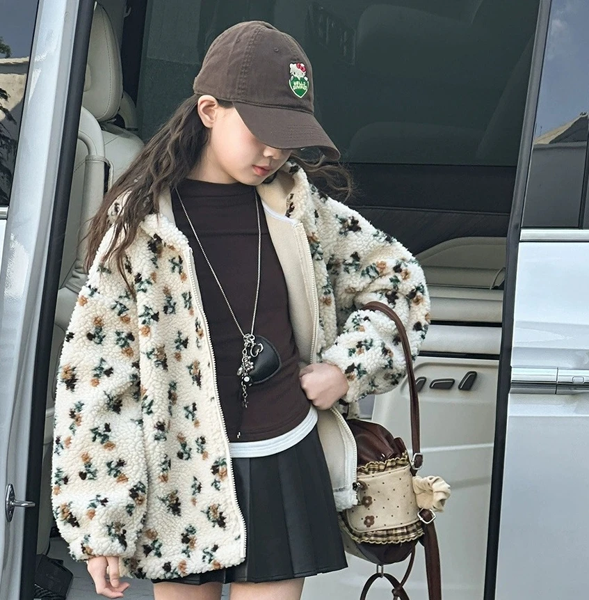 

Girls Outerwear Children Autumn and Winter 2026 New Floral Fashion Hooded Thick Versatile Children Top