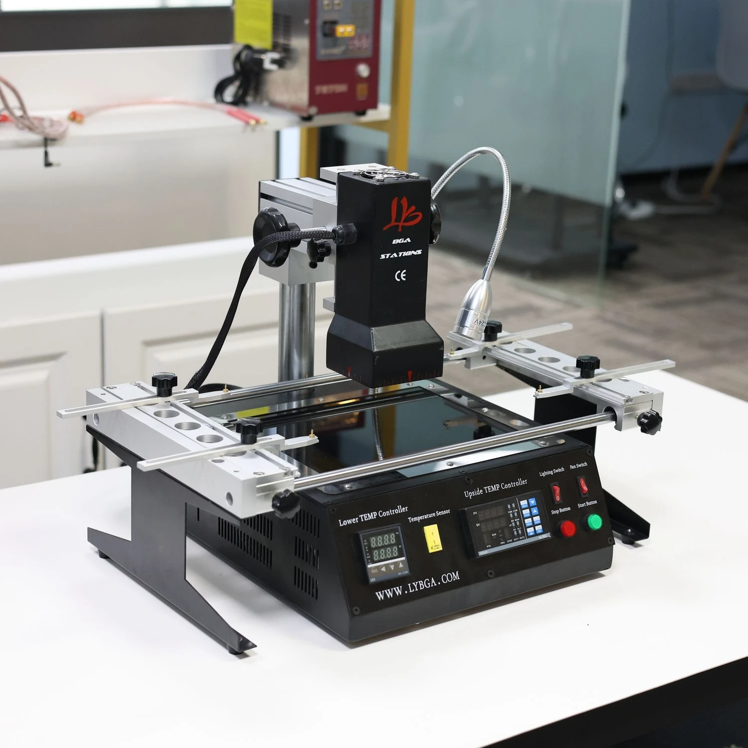 IR6500 Stazione di rilavorazione BGA Sistema di saldatore a saldare Controllo della temperatura ad anello chiuso con cavo USB per la riparazione della saldatura
