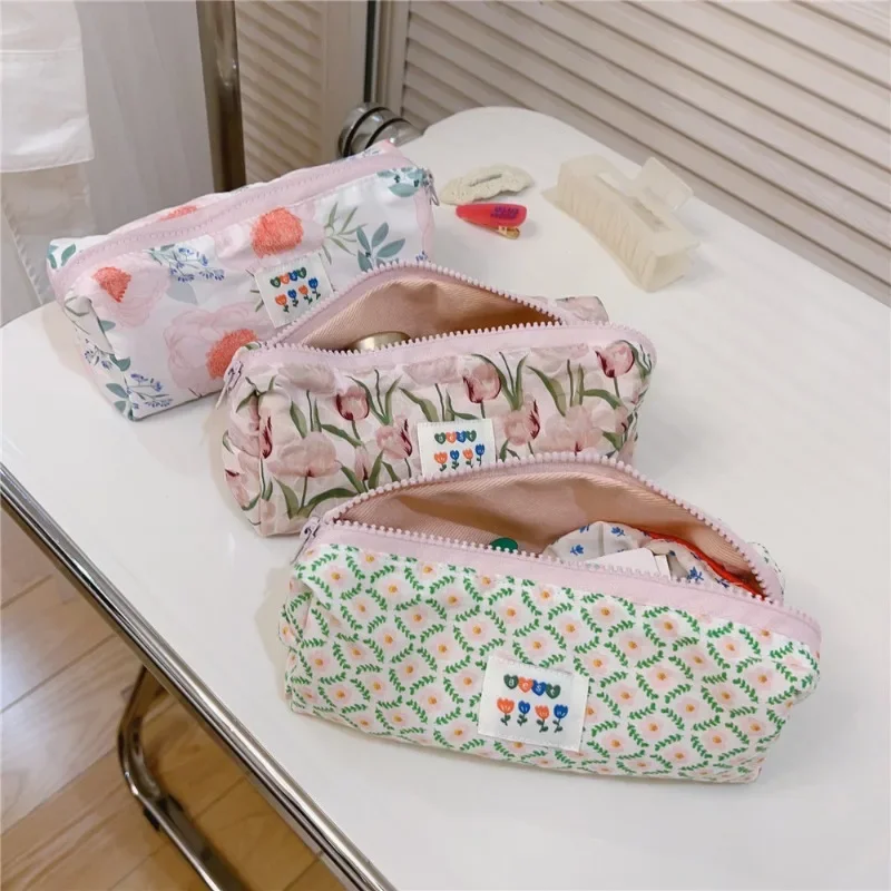 1 Piece Retro Floral Pencil Pouch European Style Gradient Pink Color Flower Pencil Case High Capacity Stationery Storage Bag