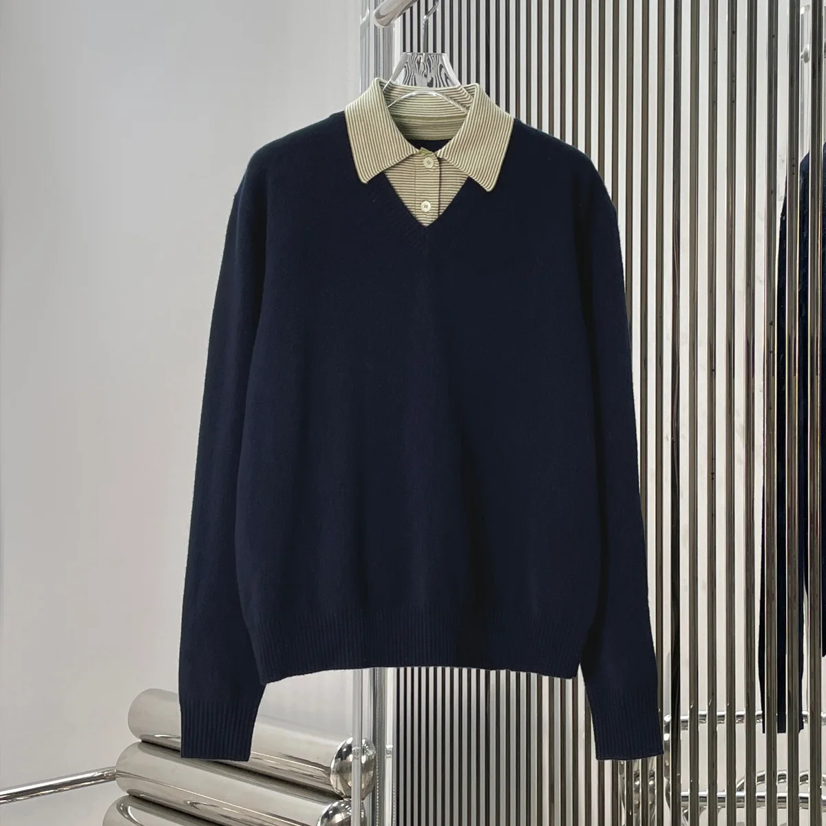 High Quality Women Fake Two Piece Collared Knit Sweater, Striped Lapel V Neck Long Sleeve Pullover lyt133726