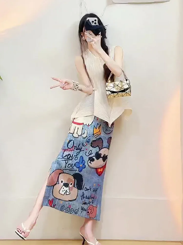 

Chic White Top Cartoon Patterned Skirt Set Women's Fashionable Anti-Aging Summer Outfit Three Houses Art Creation Brand