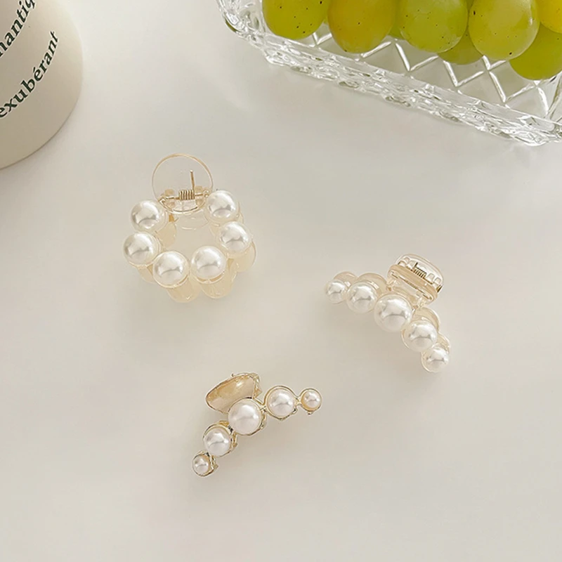 Korean Pearl Rhinestone Sweet Mini Hair Claw Clips Women Luxury Crystal Chic Barrettes Crab Hairpins Hair Accessories Female