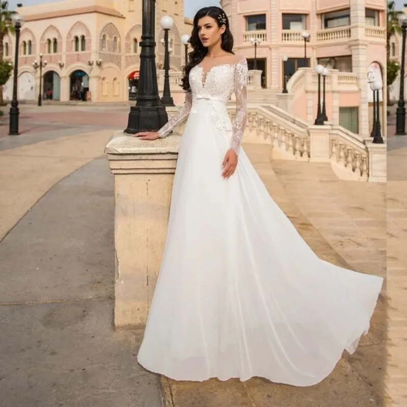 Abiti da sposa da spiaggia con cintura per donna Appliques di pizzo A maniche lunghe Illusion White A Line abiti da sposa 2024 Robe De Mariée