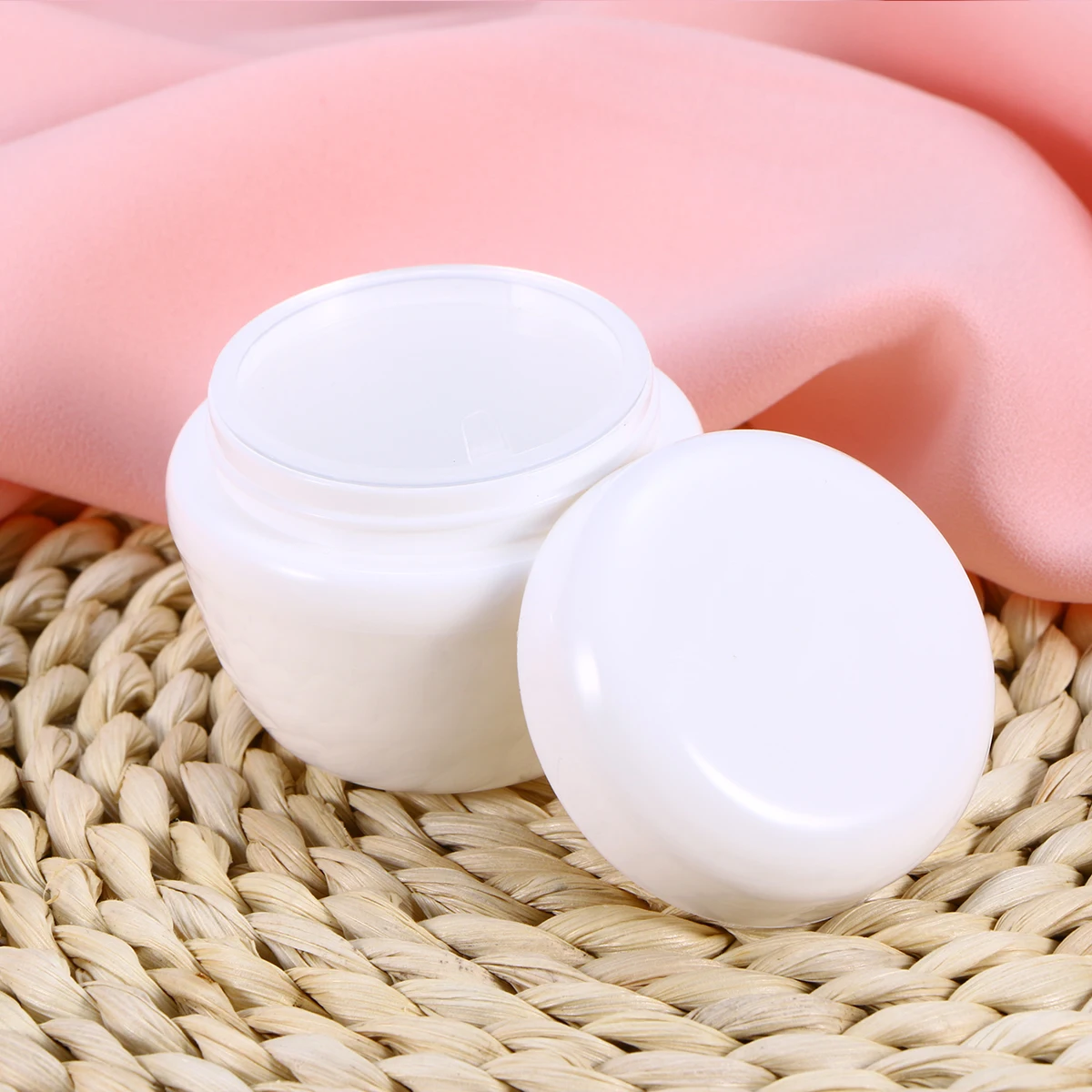 

50G Mushroom Leakproof Travel Bottle Cute Portable Clear Container For Facial Cream Small Size Skincare Essentials Smooth Pp