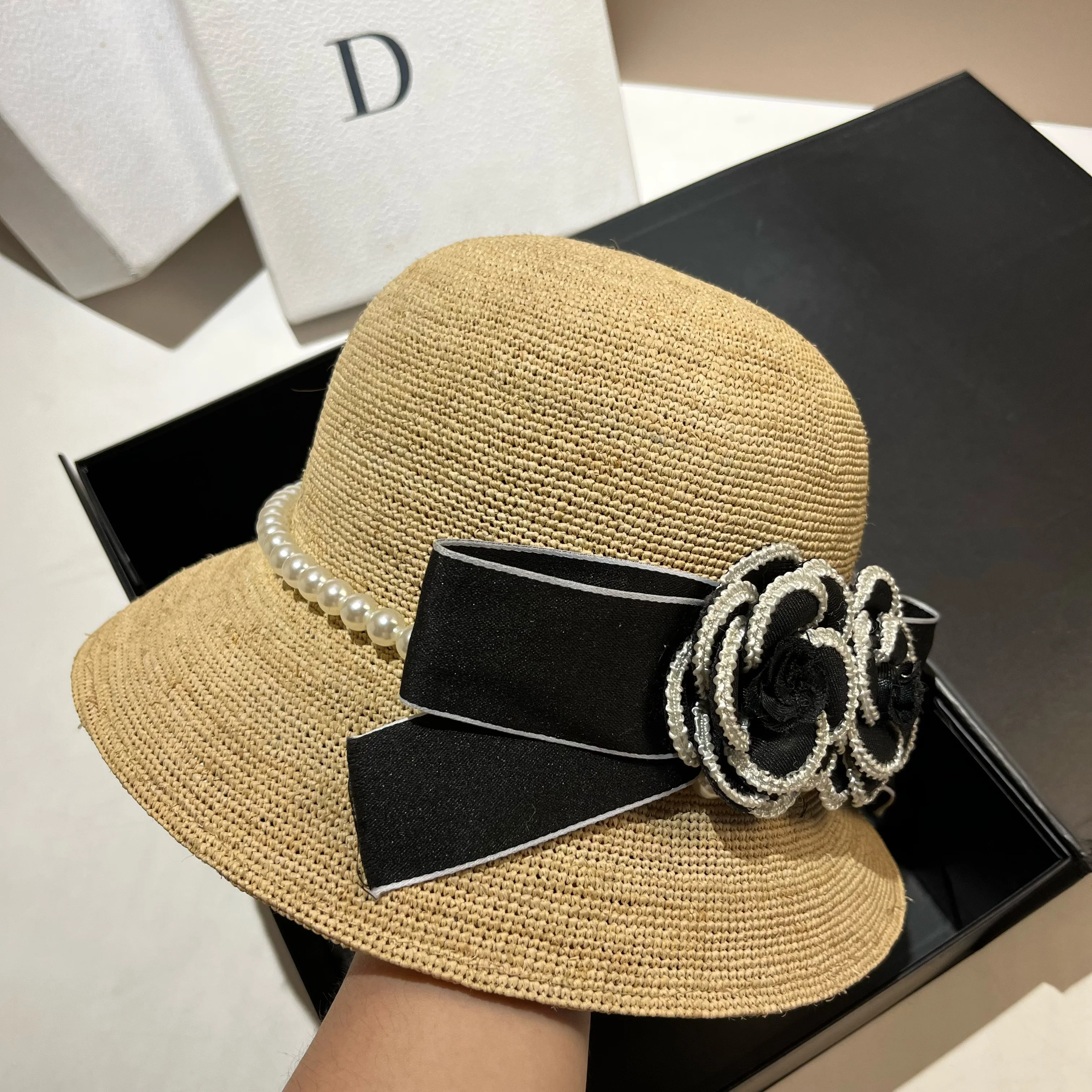 Women's Fashion and Elegant Celebrity Camellia Sun Hat New Summer Natural Lafite Woven Pearl Sun Sunshade Bowl Hat