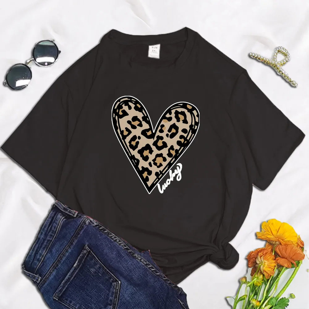 

Leopard Heart Women Print T Shirt 2022 Summer Round Neck Y2K Harajuku Funny Polyester Manga T-shirt Graphic Streetwear