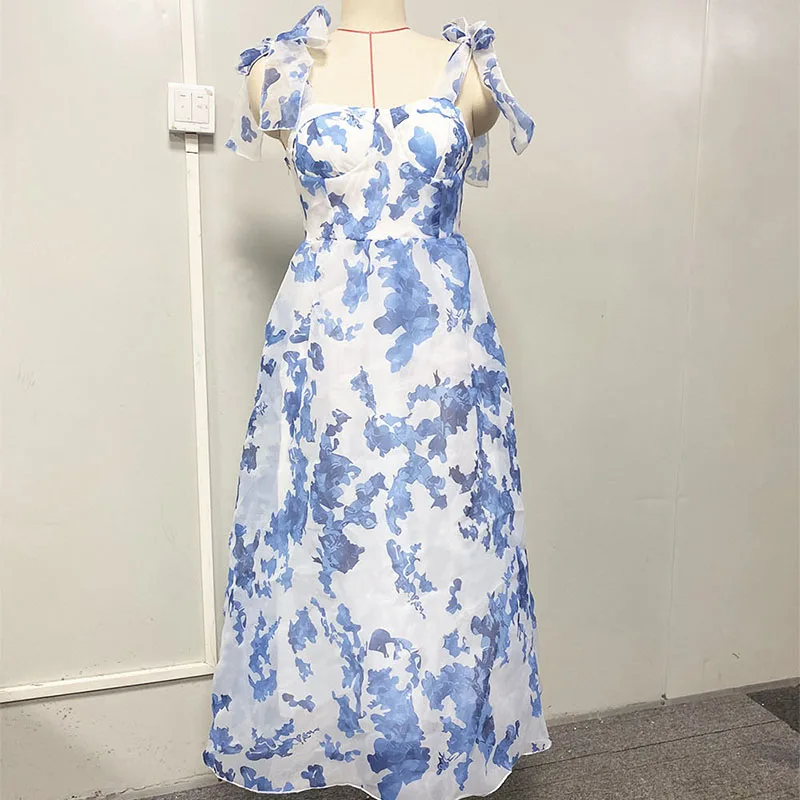 セクシーな花柄プリントの女性の夏のロングドレスエレガントな自由奔放に生きる背中の開いたフラワービーチサンドレスレトロ休暇パーティーマキシドレス