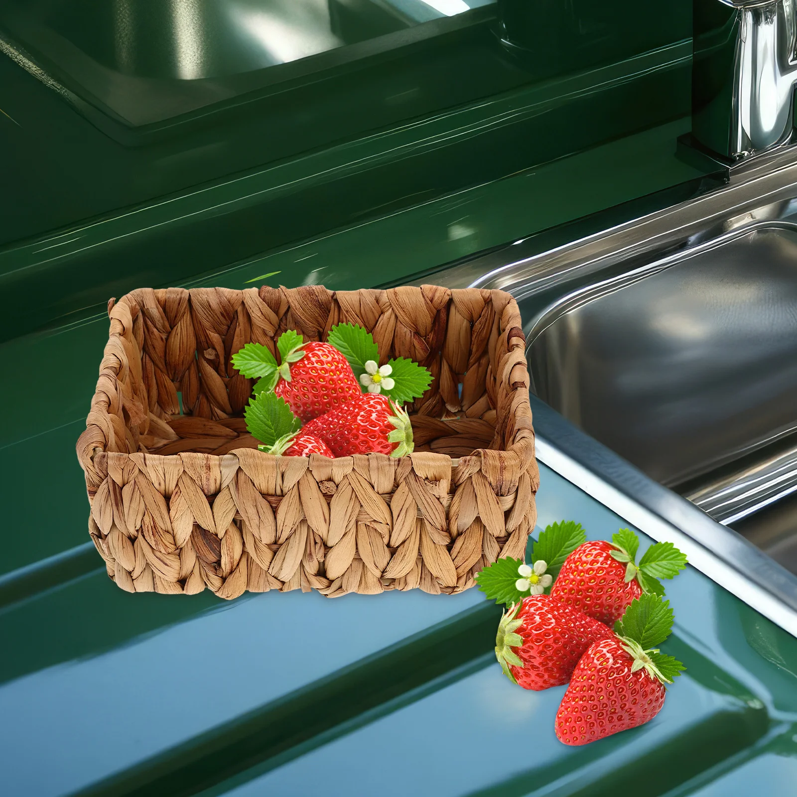 

Handwoven Wicker Storage Basket Natural Seagrass Organizer for Bathroom Vanity Desk Fruits Snacks Candy Home Decoration