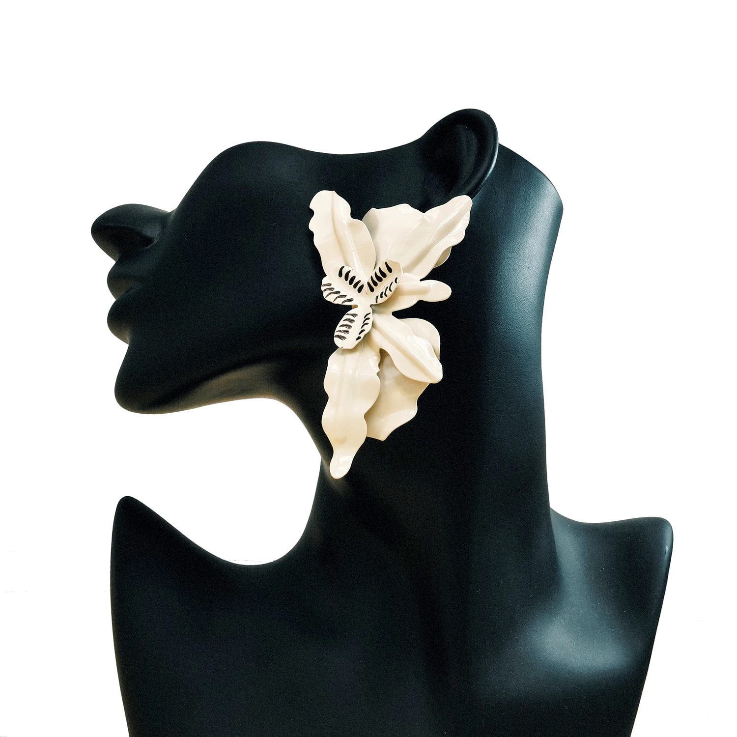 Sculpturally Designed Iris Flower Earrings Vintage Fashion Jewelry Holiday Fashion Accessories For Ladies