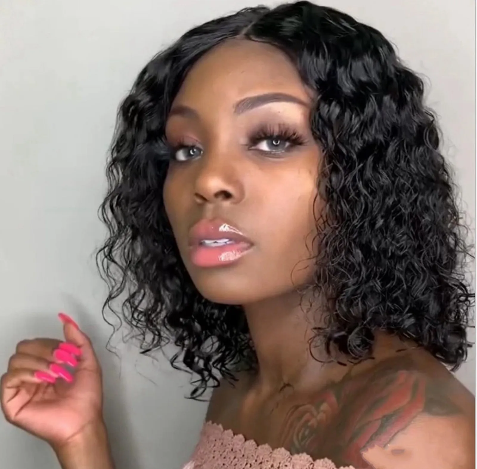 أسود صغير موجة شعر مستعار مجعد للنساء قصيرة رقيق شعر مستعار اصطناعي قبعة للشعر الأفريقي المجعد موضة شعر مستعار فقرة موجزة شعر مستعار